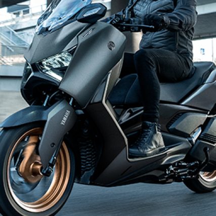 YAMAHA XMAX
